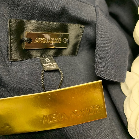 NEW Alexia Admor Veronia Flower Strap Dress - Picture 5 of 8